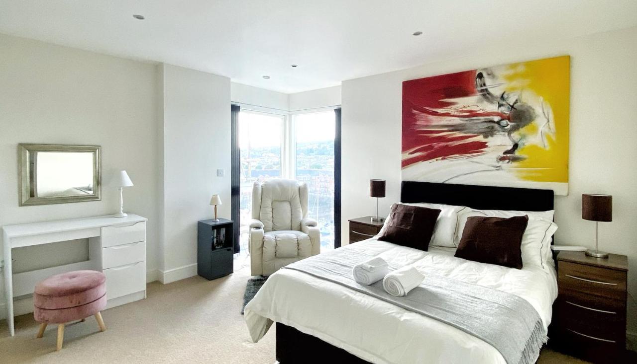 Artistic And Luxurious Apt With Sea View. Beach Side Swansea Extérieur photo