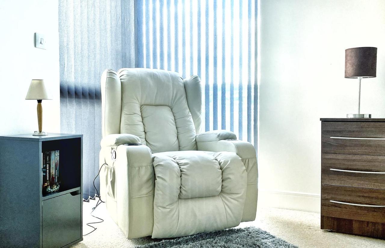 Artistic And Luxurious Apt With Sea View. Beach Side Swansea Extérieur photo